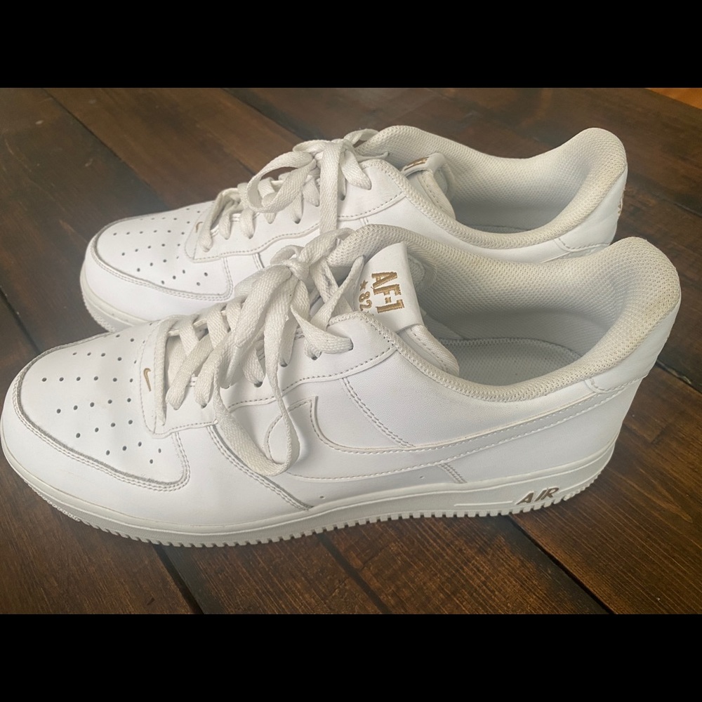 Nike Air Force One Leaf Crest